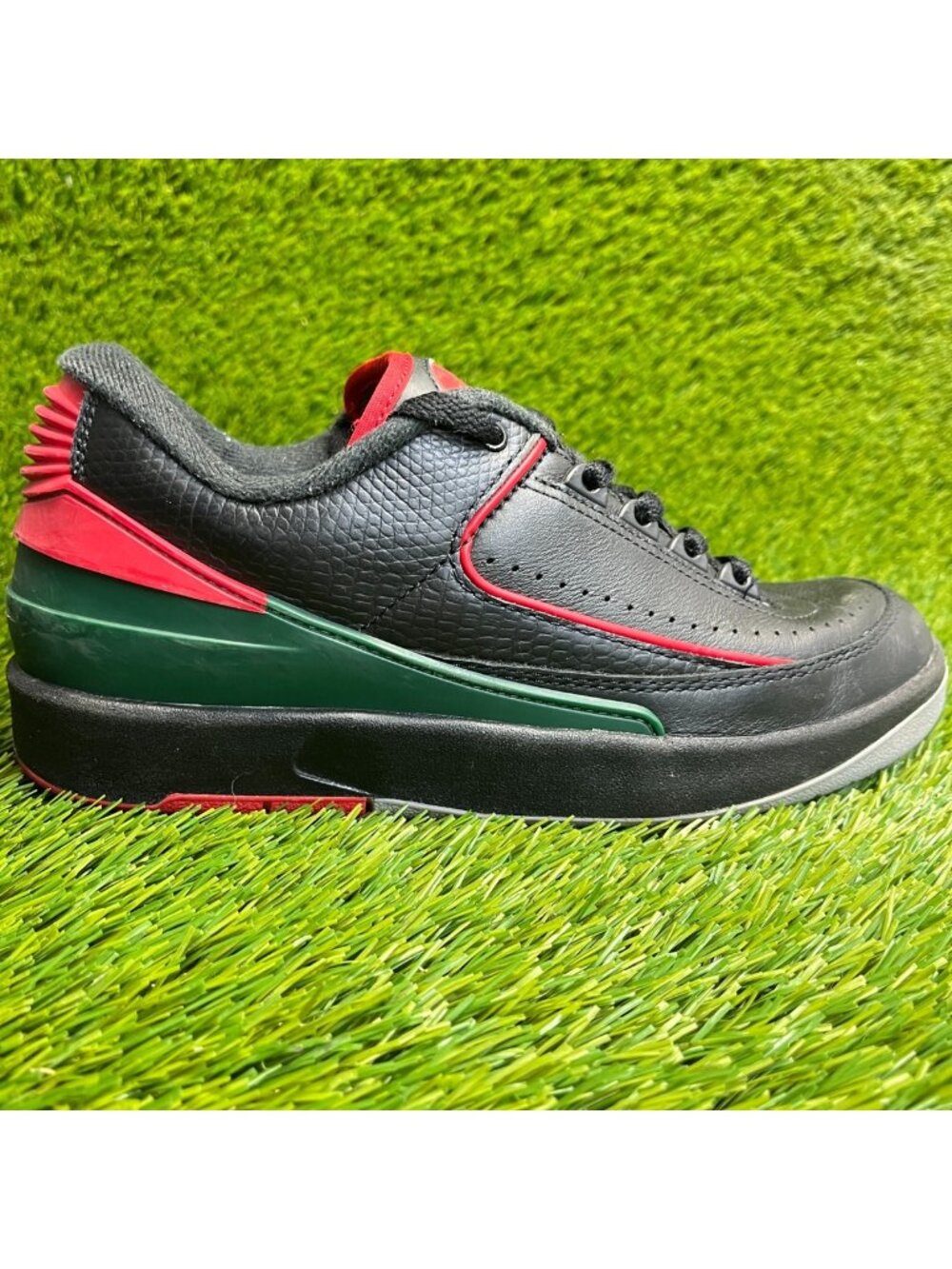 Nike Air Jordan 2 Retro Low Boys Size 7Y Black Athletic Leather Shoes Sneakers